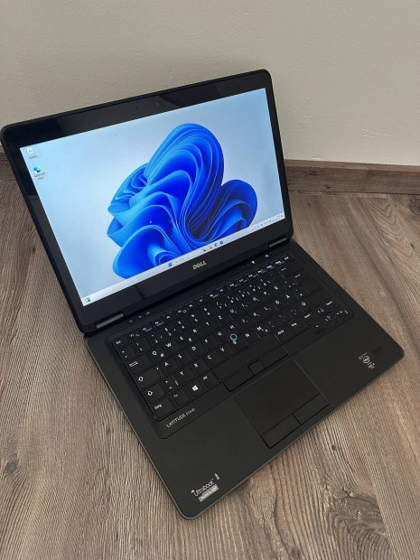 Dell E7440 i5/4gb/256gb Fhd j akku!