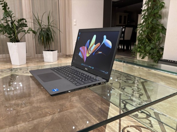 Dell I5 processzorral 11 gen, 8 gb ram, 256 gb ssd, fiatal laptop