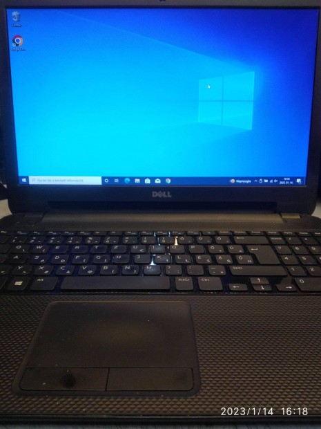 Dell Inspiron 15-3537 i5-s laptop