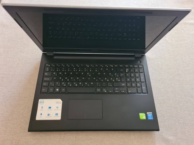Dell Inspiron 15 3542 Laptop, 15.6" kijelző, magyar billentyűzet