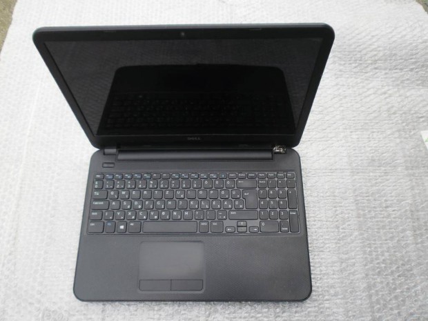 Dell Inspiron 15 hibs laptop