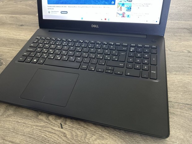 Dell Inspiron 3593 laptop i3-1005G1 (10. gen.procival, 8GB DDR4 rammal