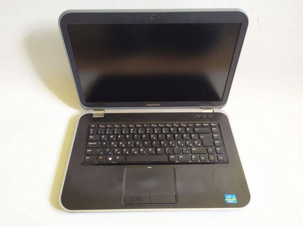 Dell Inspiron 7520 15,6" i7 Quad Core Full HD SSD Webcam laptop