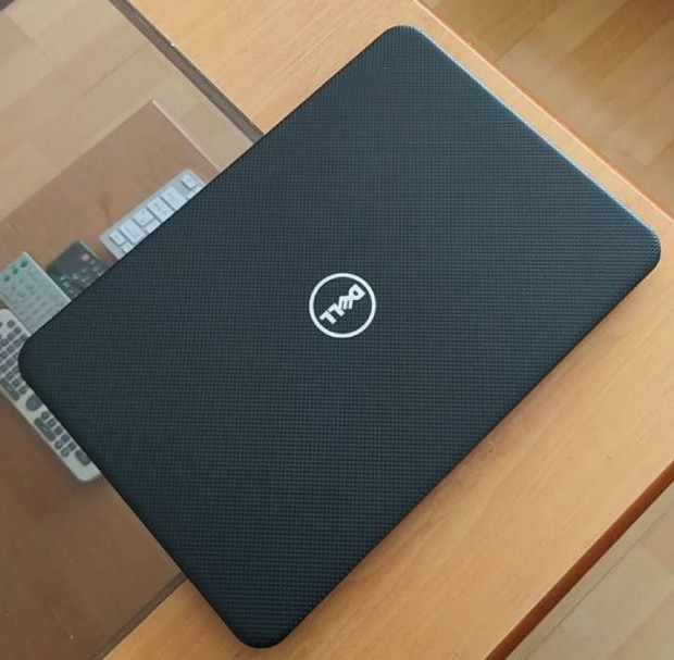 Dell Inspiron Laptop +tska