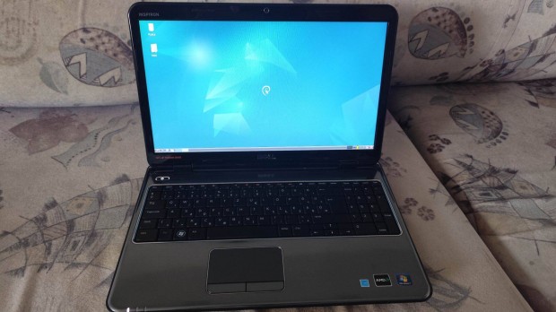 Dell Inspiron M5010 laptop 2 magos CPU / 8 GB RAM magyar billentyűzet