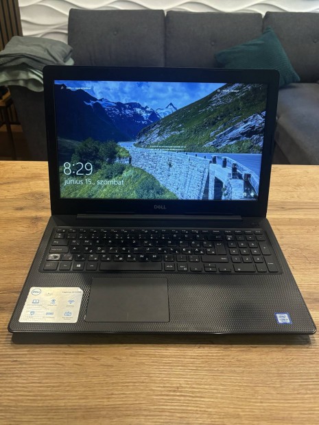 Dell Laptop 15,6"- i3 proc. - jszer llapot