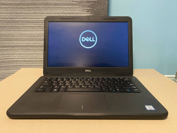 Dell Latitude 3300 (i3-7020U; 4GB RAM; 128GB SSD) laptop elad