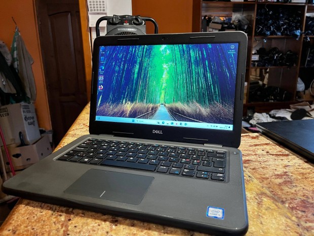 Dell Latitude 3310 - 8.gen i3, SSD, kivl akku, tbb darab!