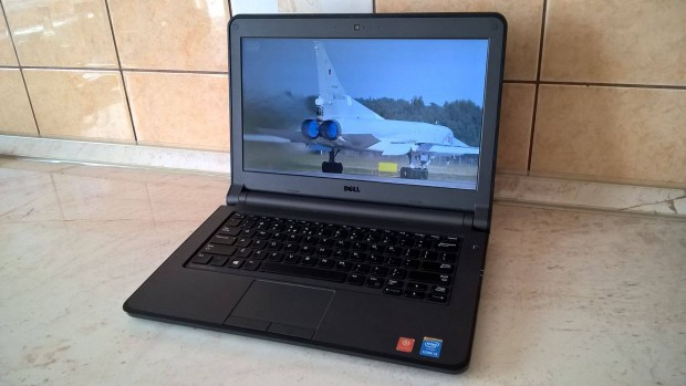 Dell Latitude 3340 I3 laptop, notebook j akku, j ssd, Win10