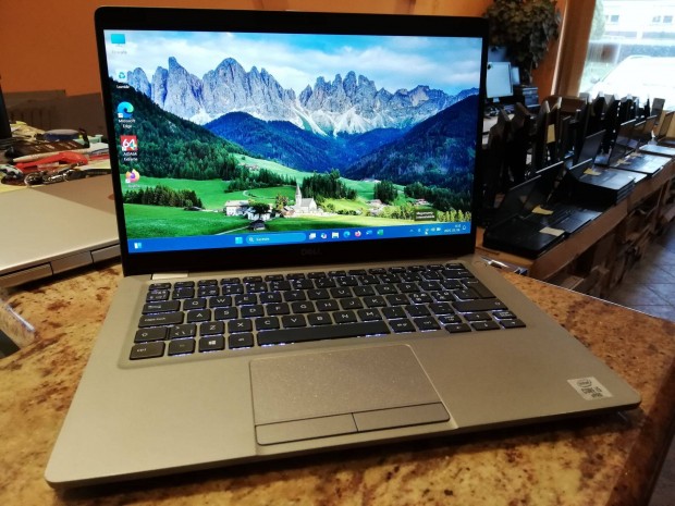 Dell Latitude 5310 - 10.gen i5, SSD, jó akku, világító bill, win11