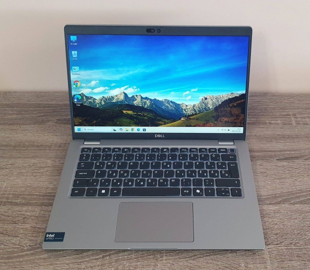 Dell Latitude 5450 Intel Core Ultra 5 32GB DDR5 érintőképernyős laptop