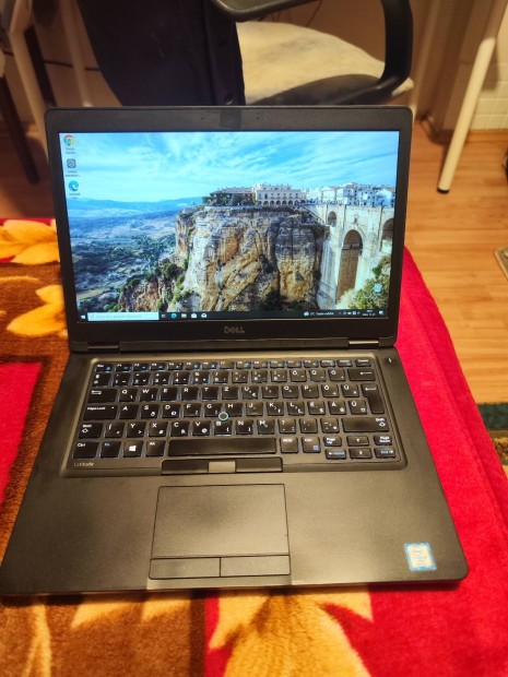 Dell Latitude 5490 i5 8350U/ 16GB RAM/ 256GB SSD/ j akkumultor