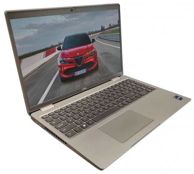 Dell Latitude 5531 használt laptop - Core i7-12800h 14 mag 20 száll!