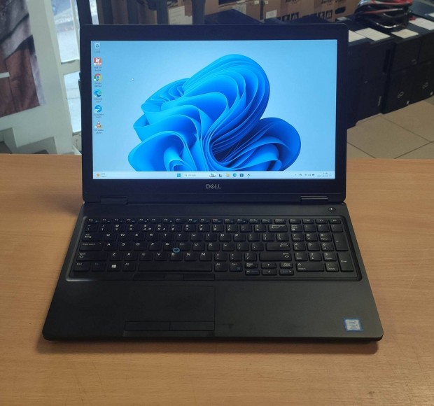 Dell Latitude 5590 15,6 i5 / 8GB / 240GB SSD hasznlt laptop 6 h gar!