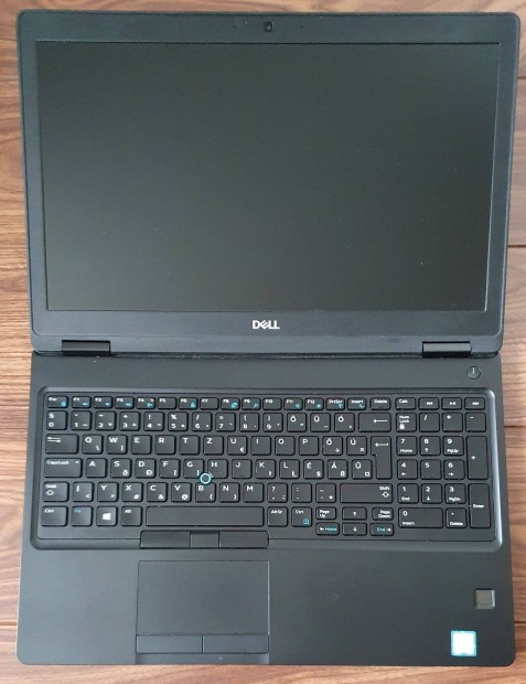 Dell Latitude 5590 FHD gyri magyar vilgt billentyzet