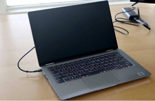Dell Latitude 9410 - 2 in 1 -Core I7 10. generáció- Érintőképernyős la