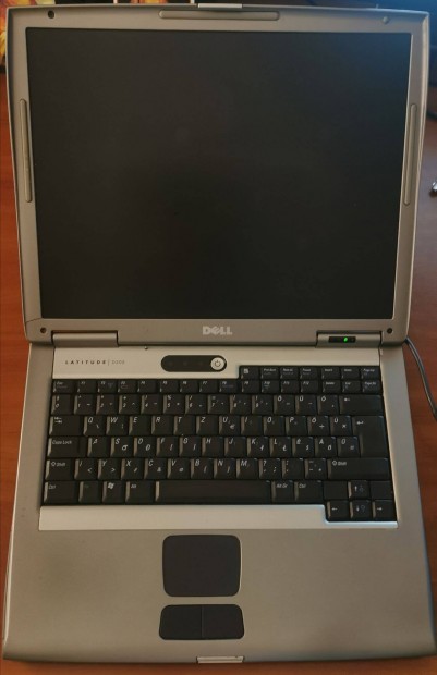 Dell Latitude D505 laptop notebook alkatrsznek