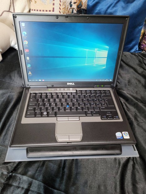 Dell Latitude D630 /14.1", T7100, 80GB, 2GB, j akku, dokkol/