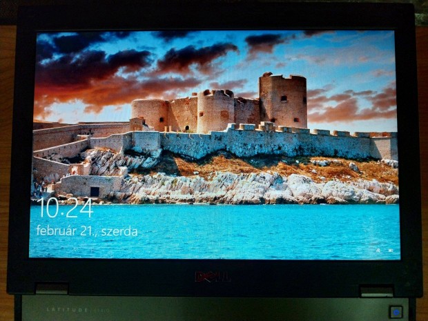 Dell Latitude E5410 Laptop 14" kijelzvel megkmlt llapotban elad