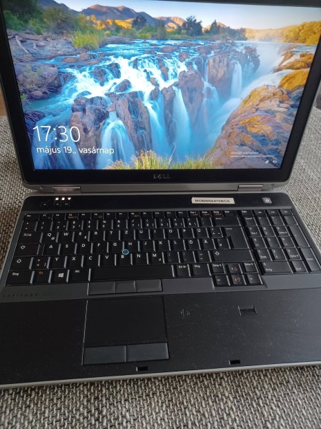Dell Latitude E6530 laptop elad. 
