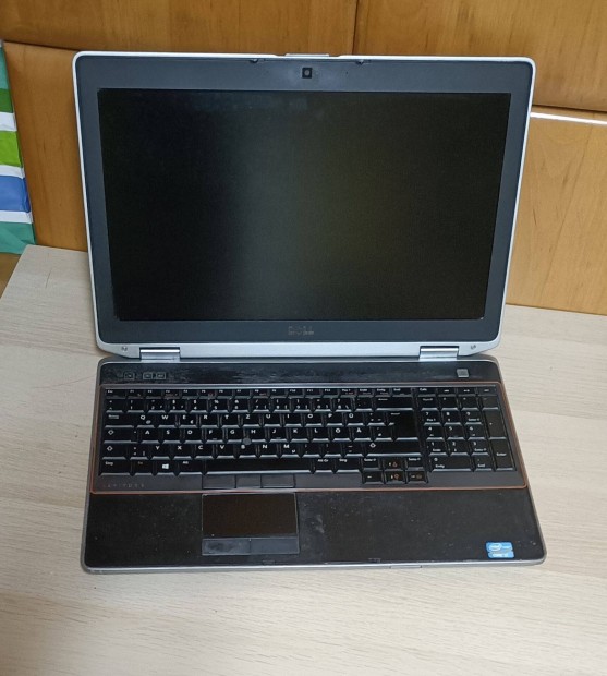 Dell Latitude i7/15,6"-os Laptop