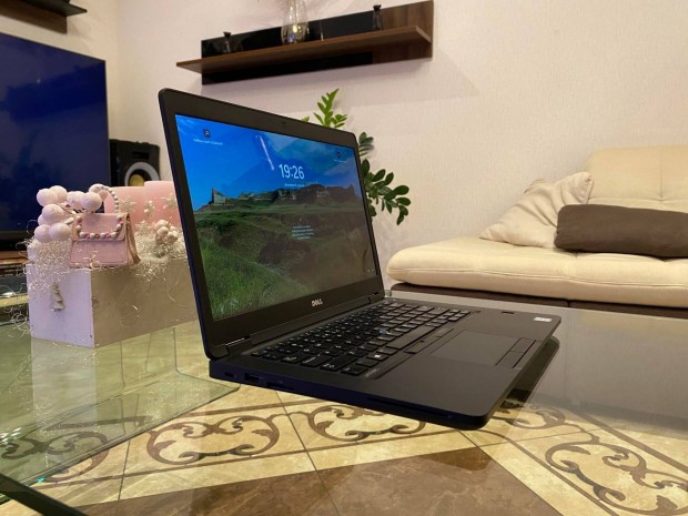 Dell Latitude profi minsg fiatal laptop elad, I5, 8 GB,256 GB SSD 