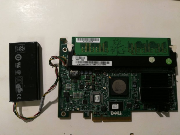 Dell Perc 5i SAS Raid controller, Pcie, +battery, raid kbelek