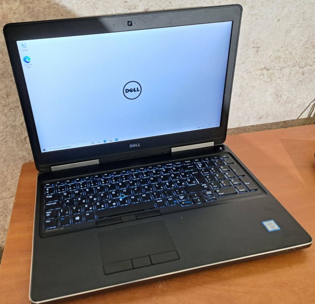 Dell Precision 7520 Workstation laptop