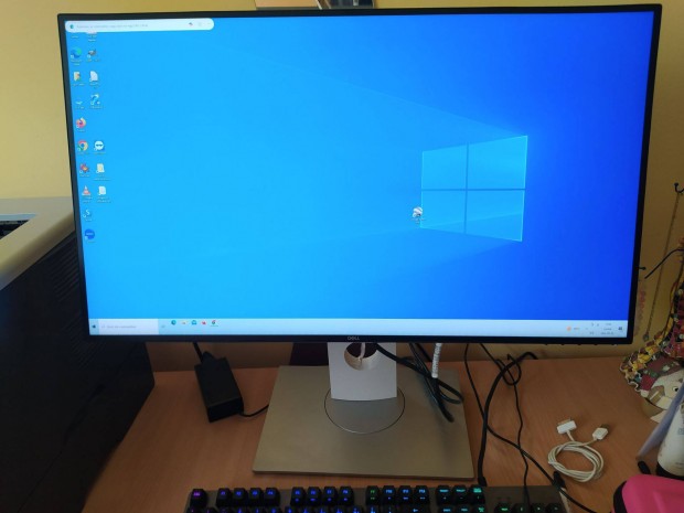 Dell U271D 27" monitor