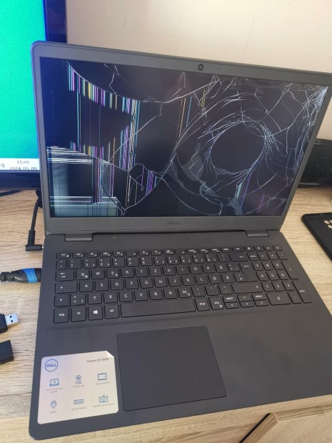 Dell Vostro 15 3000 i3 11.gen trtt kijelzs laptop