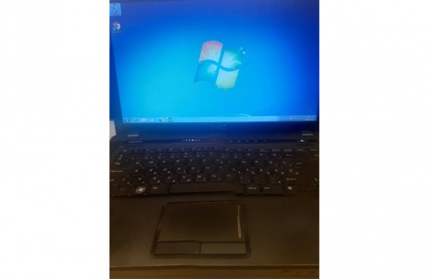 Dell Vostro 3500 i3-as laptop