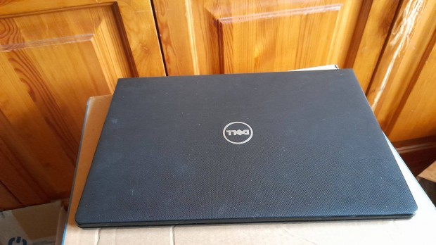 Dell Vostro 3568 laptop elad i5-7200, FHD IPS,8GB ,256GB SSD