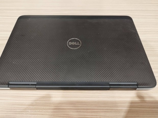 Dell XPS p16t laptop