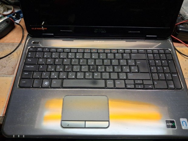 Dell inspiron M5010 laptop -Alkatrésznek !