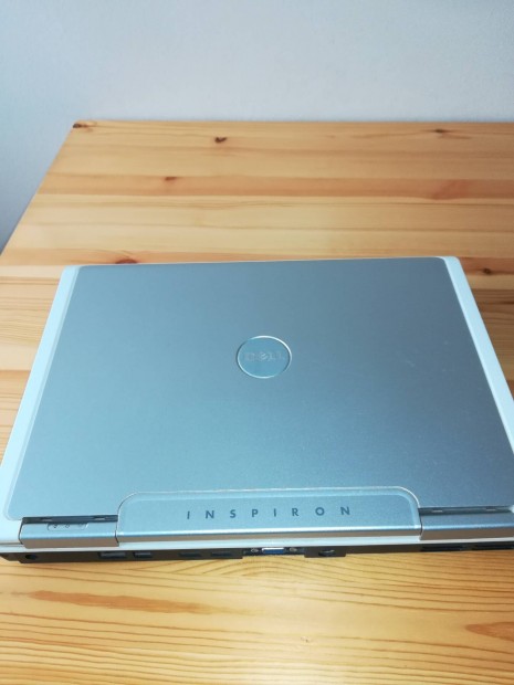 Dell inspiron laptop elad. 
