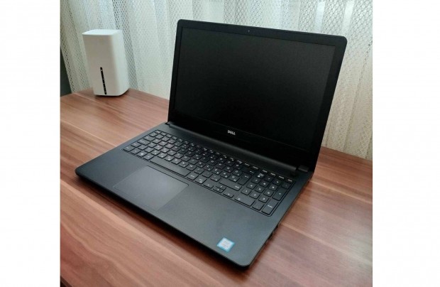 Dell laptop / i3-6100U / 12GB RAM / 240GB SSD