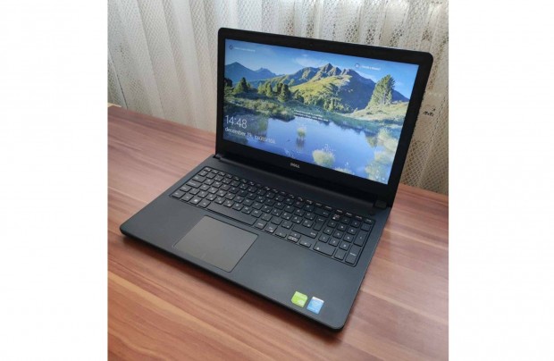 Dell laptop / i5-5200U / 8GB RAM / Geforce 920M