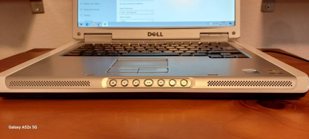 Dell laptop gyri tltvel