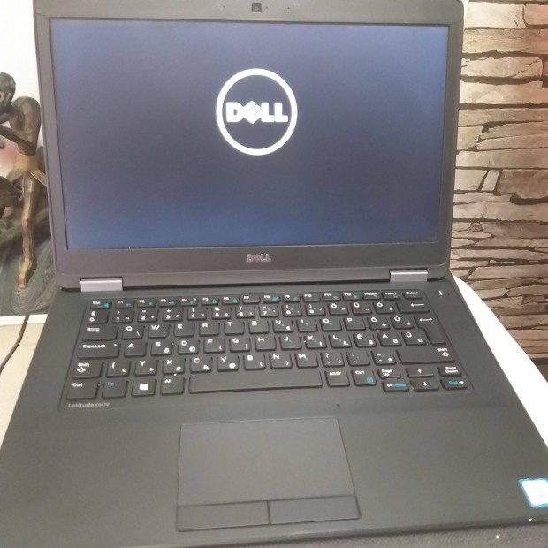 Dell laptop kijelz:14 Processzor:6100U ssd:256gb nvme Memria:j