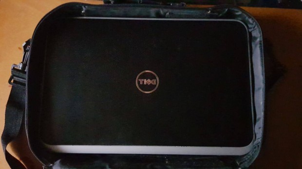 Dell notebook, kiegsztkkel