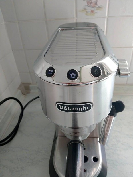 Delonghi Dedica EC680M Espresso Kvfz