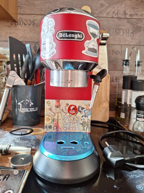 Delonghi Dedica EC685.R hibs sok barista kiegsztvel