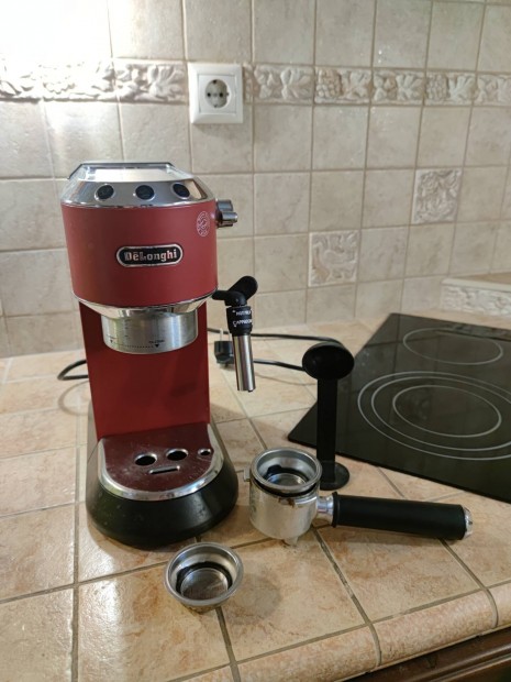 Delonghi Dedica EC 685.R kvfz