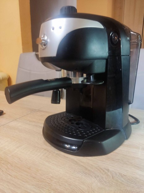 Delonghi EC221.B 15 bar, eszpressz karos kvfz