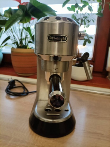 Delonghi EC680 kávéfőzőgép eladó