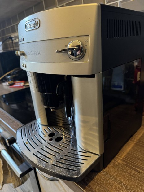 Delonghi Magnifica