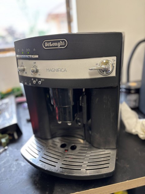 Delonghi Magnifica ECO kávéfőző - kávégép