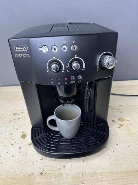 Delonghi Magnifica Eco Fekete Szp