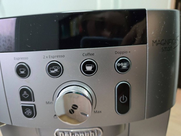 Delonghi Magnifica S Coffe Machine