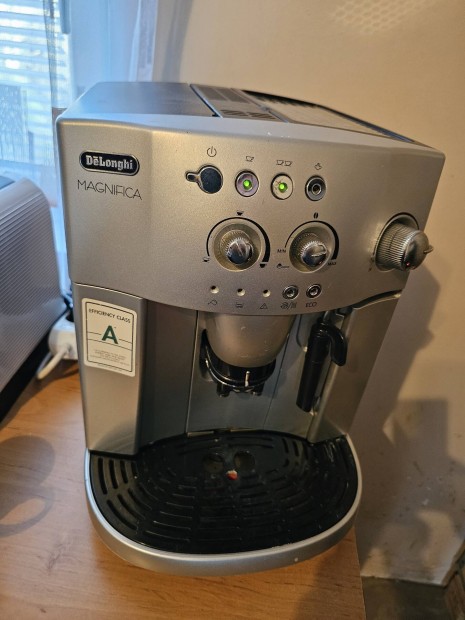 Delonghi Magnifica elad 